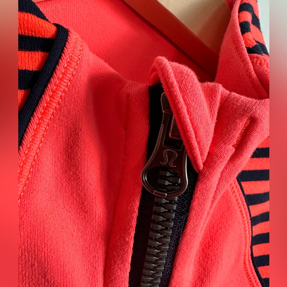 Lululemon Athletica Forme Jacket Classic Stripe Light Flare size 4 - Picture 4 of 8